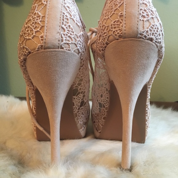 Quipid apricot/nude suede& lace platform stilettos - Picture 5 of 6